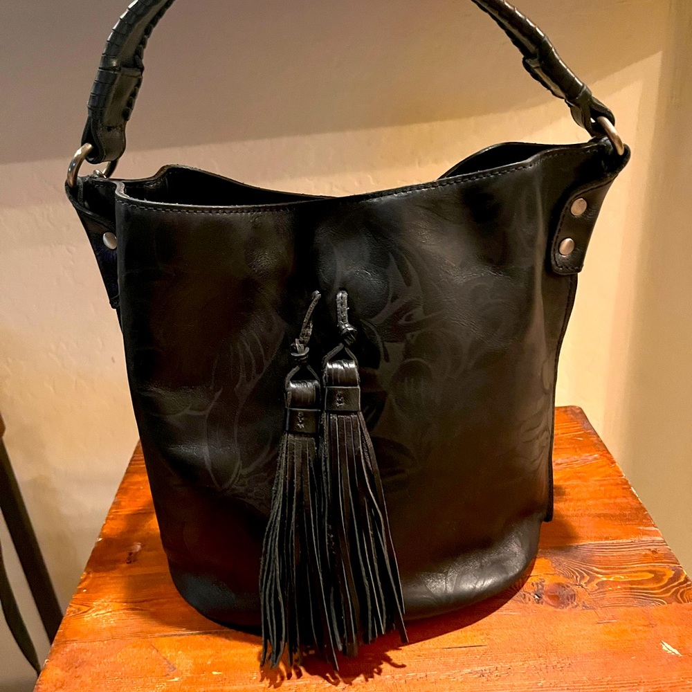 Patricia Nash Octavia bucket purse in black mint condition